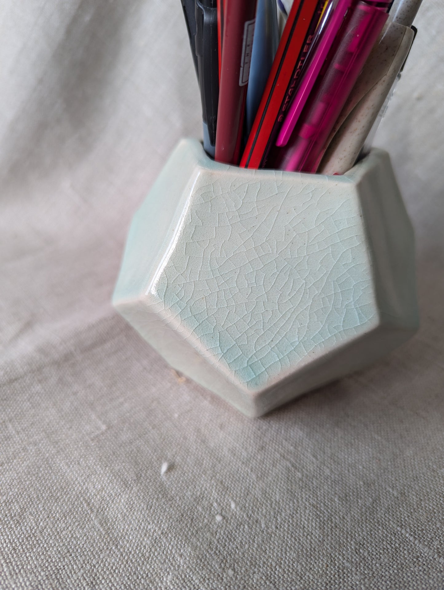 [Sample] Hexagon ceramic pen holder - vase