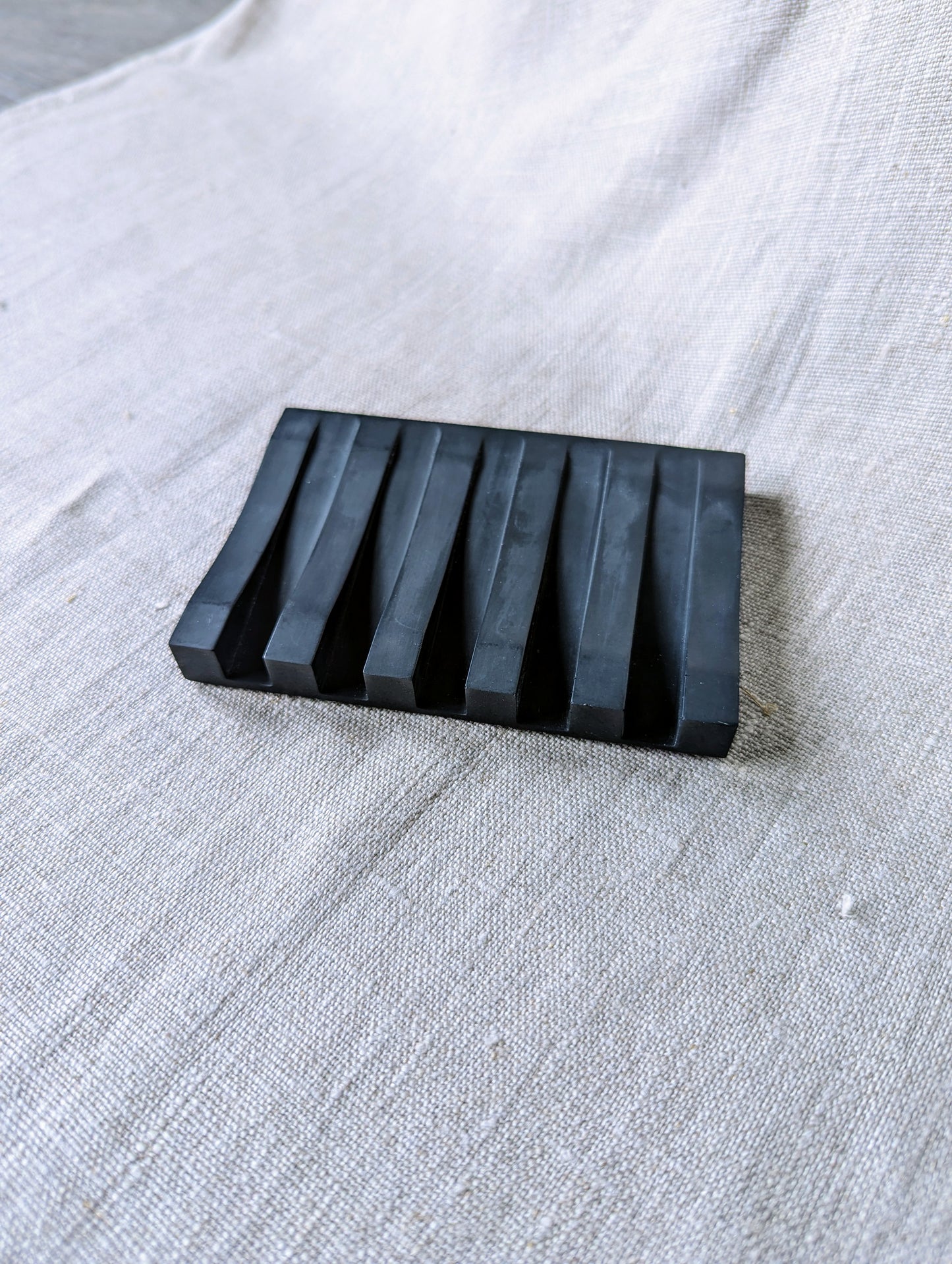 [Second] Slotted soap dish - onyx black