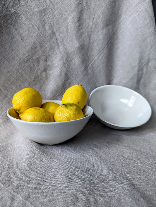 [Sample] Ceramic white speckle bowl