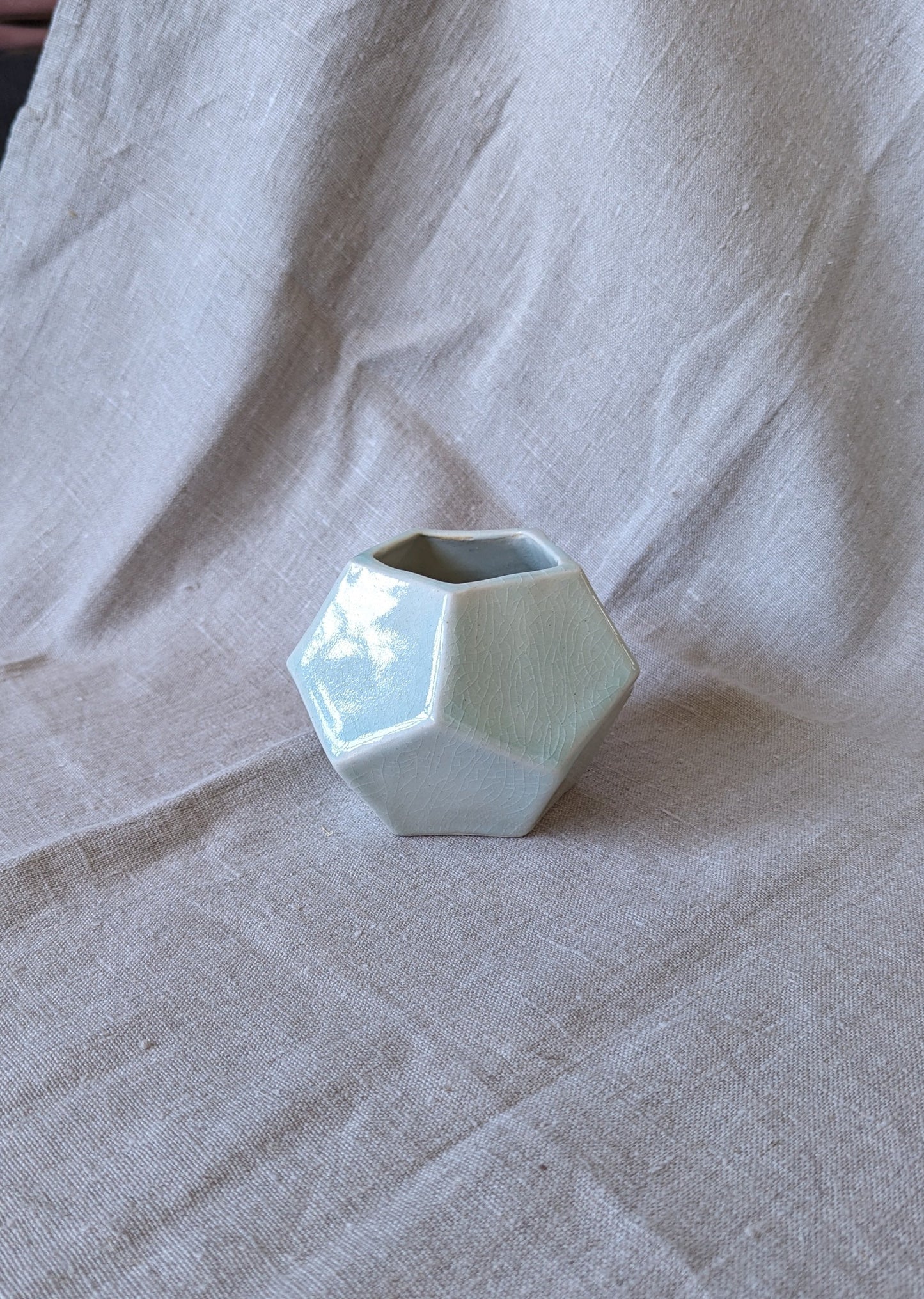 [Sample] Hexagon ceramic pen holder - vase