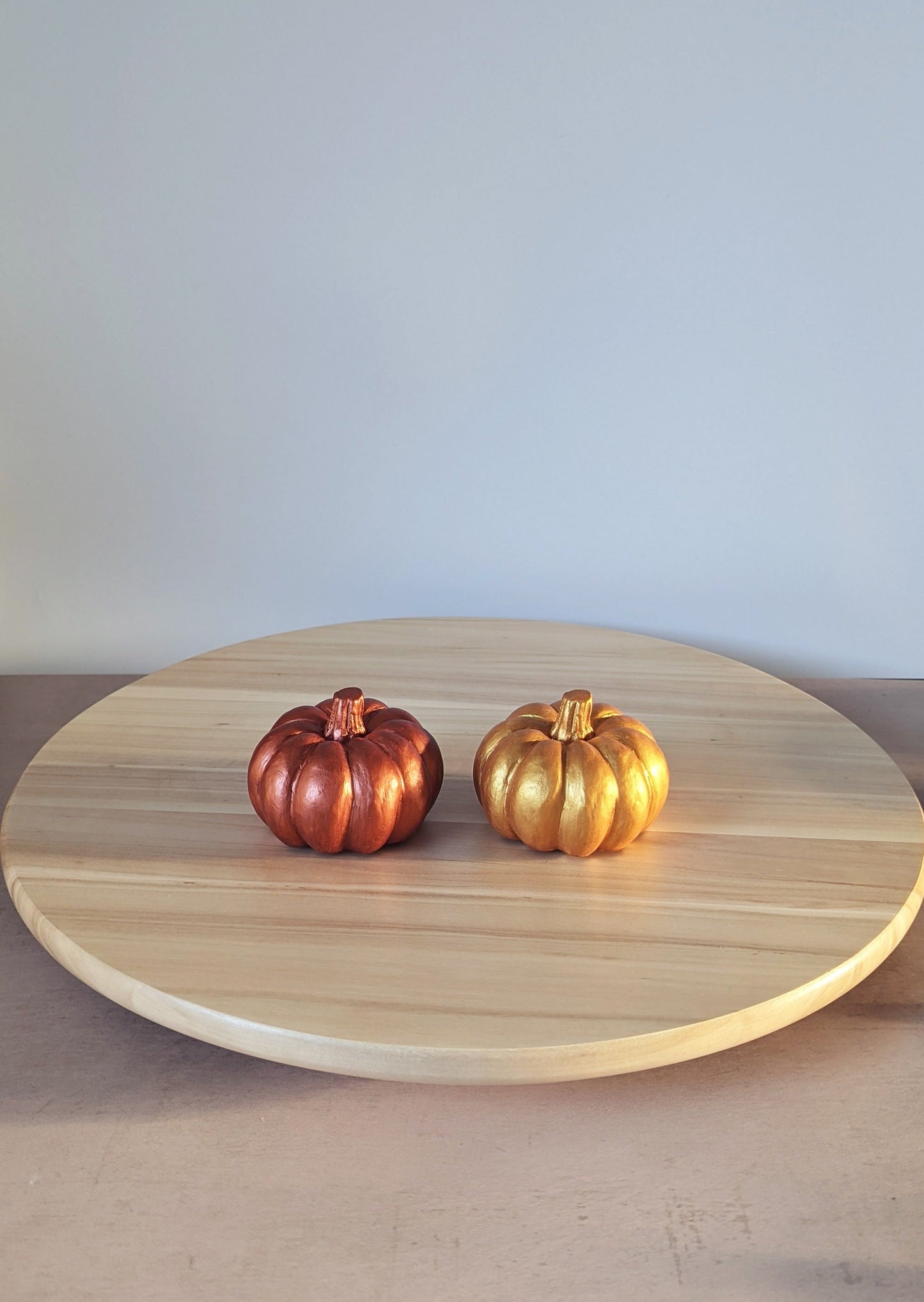 [End of line] Concrete ornamental pumpkins - gold & copper